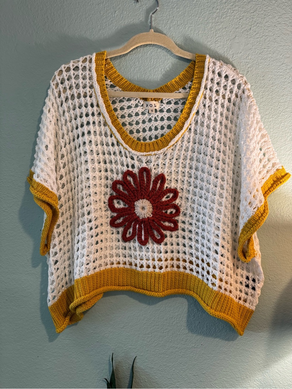 NEW POL White Open Weave Crochet Short Sleeve Sweater Top Daisy & Mustard Trim